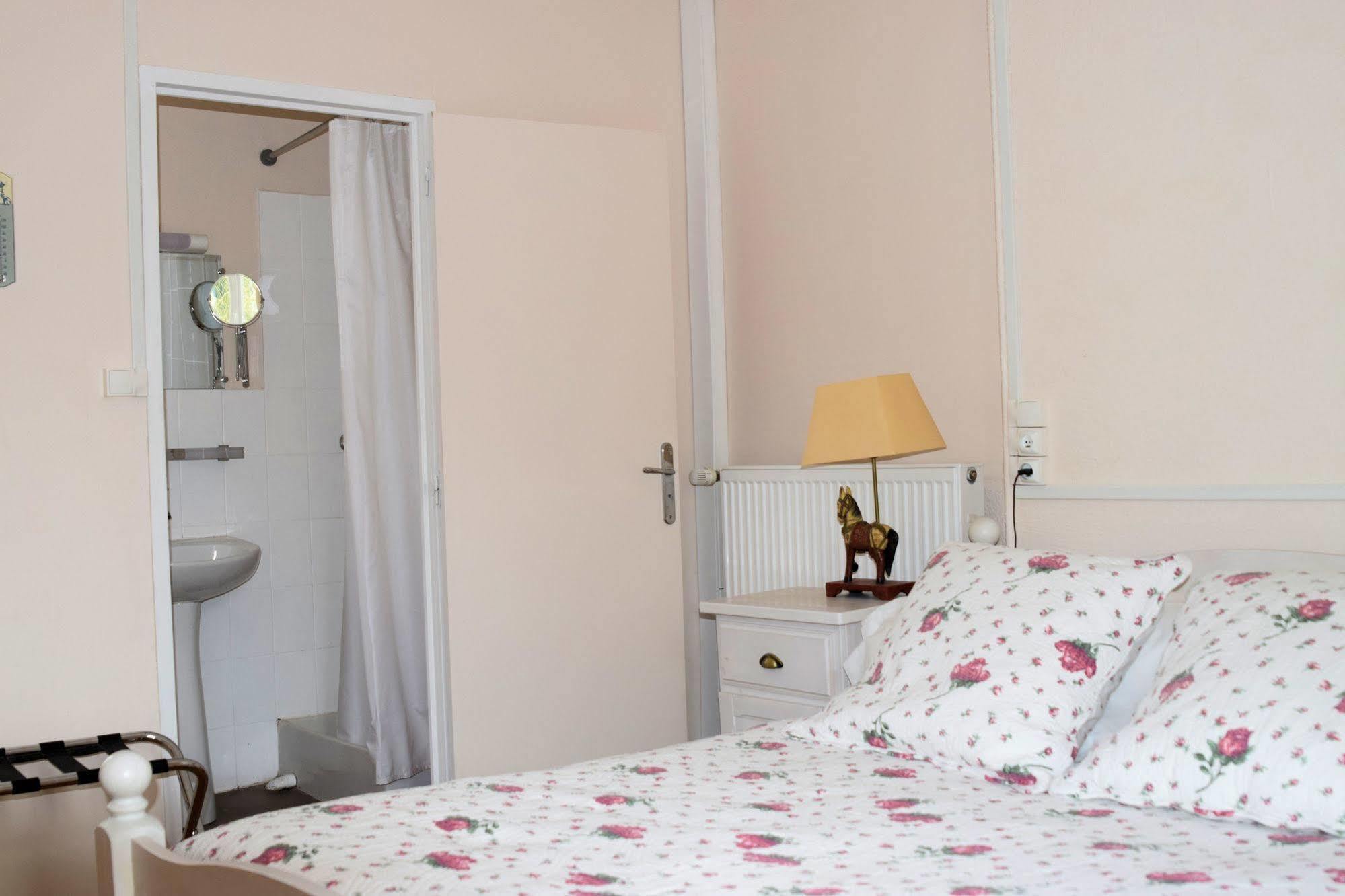 Auberge Le Rabelais Malay-le-Petit Εξωτερικό φωτογραφία